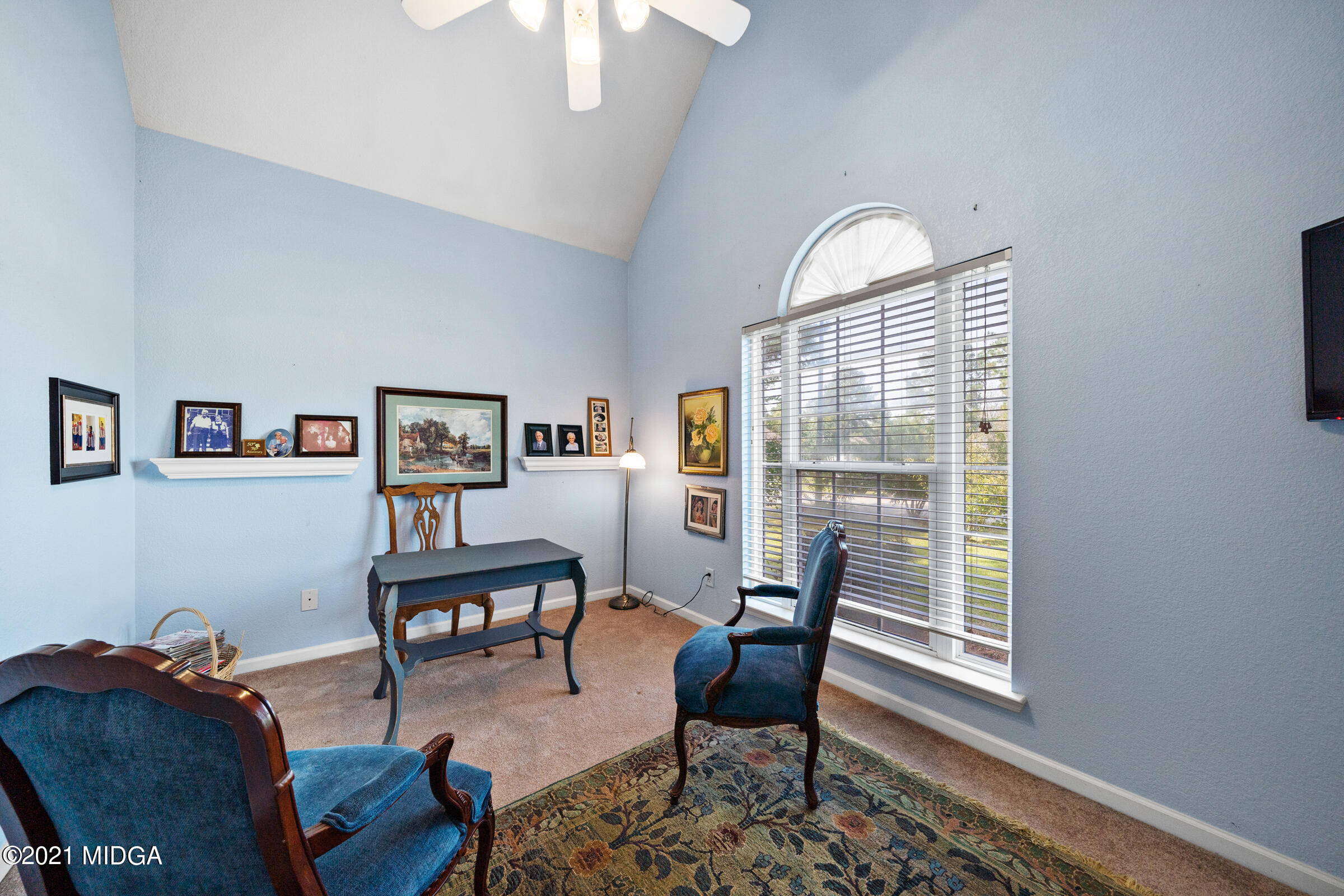 102 Bridgehampton Way Perry, GA 31069 - Photo 5 of 27 a living room with furniture and a window