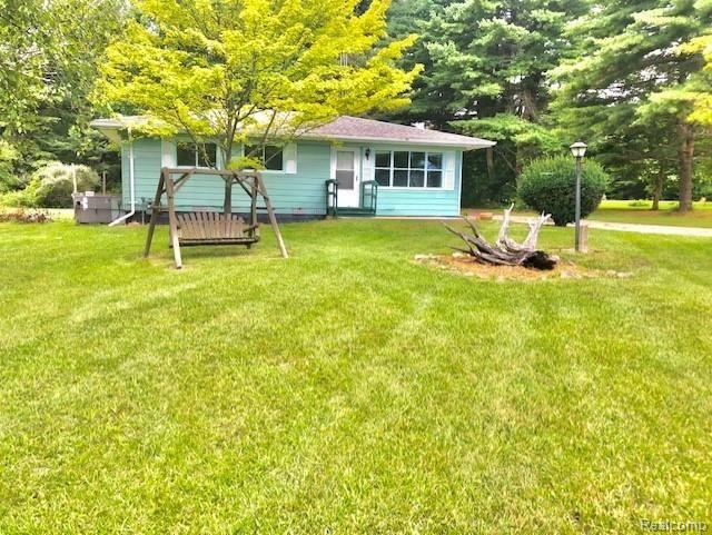 4796 Lakeshore Road Lexington, MI 48450 - Photo 2 of 26