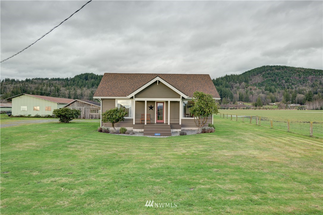 20913 Kelleher Road Burlington, WA 98233 - Photo 1 of 40 Gallery Image 1