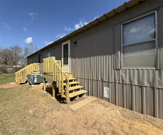 $900 | 1025 East Owings Street, Denison, TX 75021