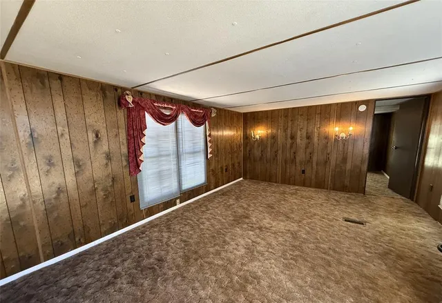 $1,000 | 1025 East Owings Street, Denison, TX 75021