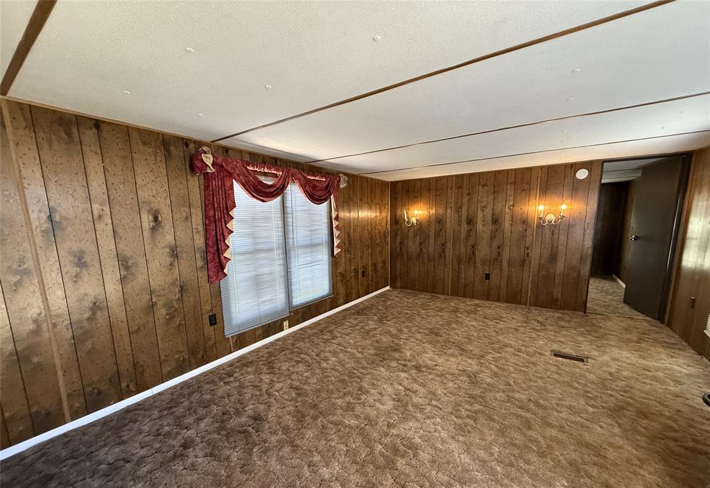 1025 East Owings Street Denison, TX 75021 - Photo 4 of 10