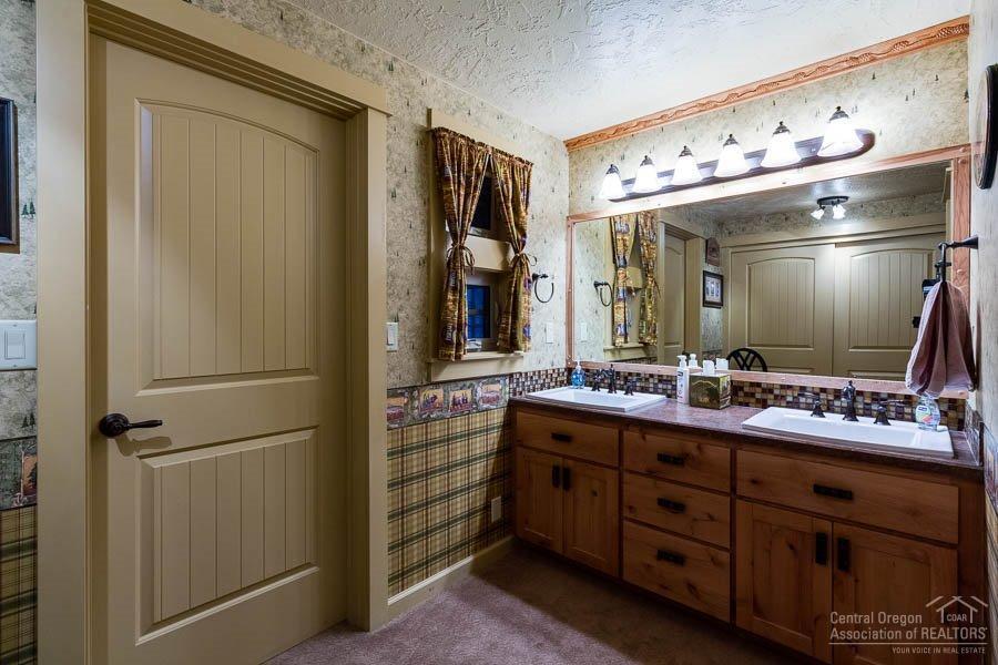 17206 Tholstrup Road Bend, OR 97707 - Photo 10 of 22 Additional Photo