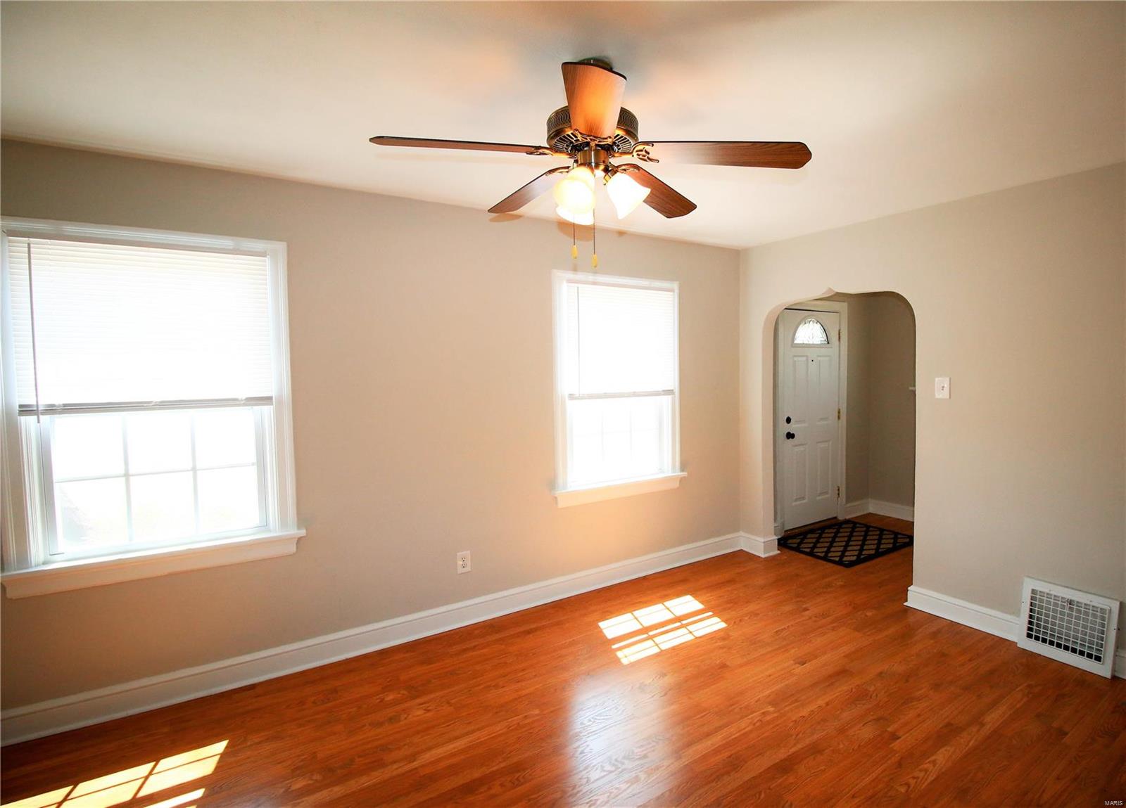 2223 Brown Road Overland, MO 63114 - Photo 3 of 29 Gallery Image 3