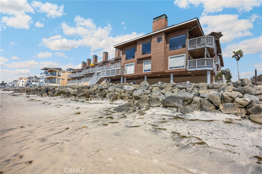 1445 South Pacific Street, Unit R Oceanside, CA 92054 - Photo 4 of 35 community is next to Buccaneer beach