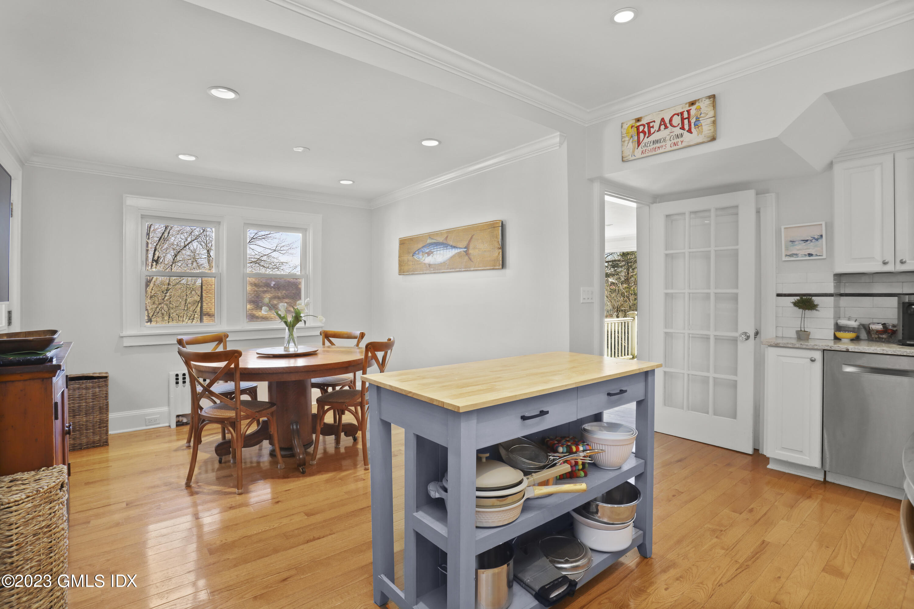 339 Round Hill Road Greenwich, CT 06831 - Photo 14 of 33 339 Round Hill Rd Greenwich CT-print-004