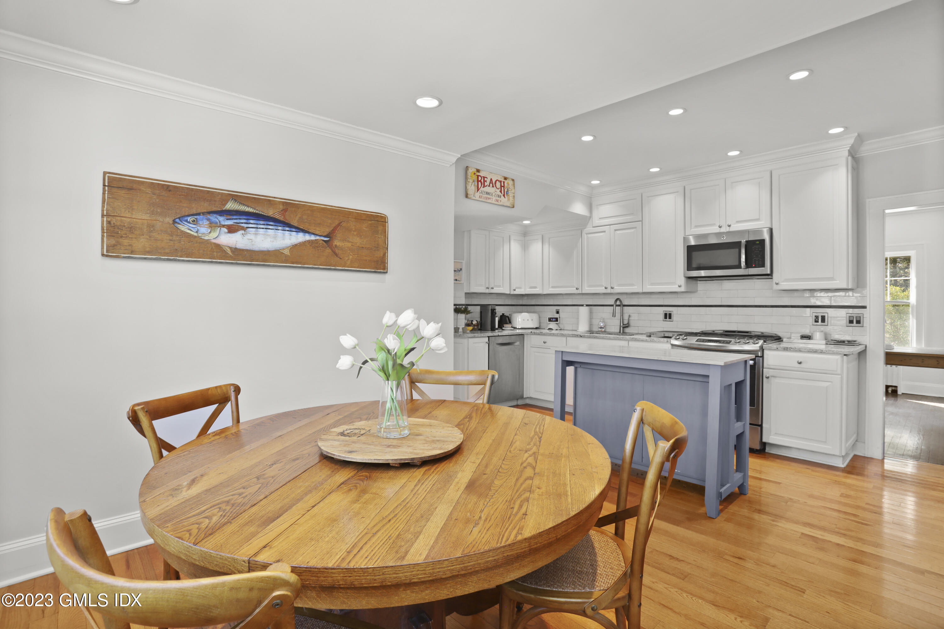 339 Round Hill Road Greenwich, CT 06831 - Photo 16 of 33 339 Round Hill Rd Greenwich CT-print-008