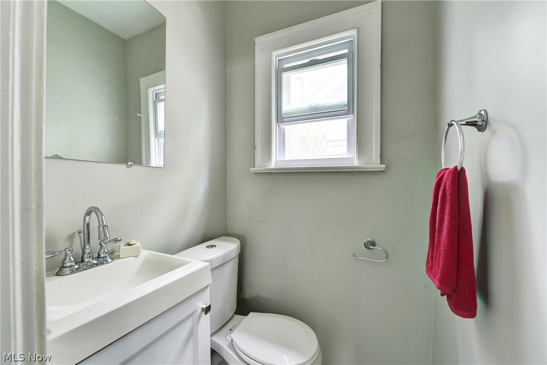 3808 Summit Park Road Cleveland Heights, OH 44121 - Photo 15 of 27