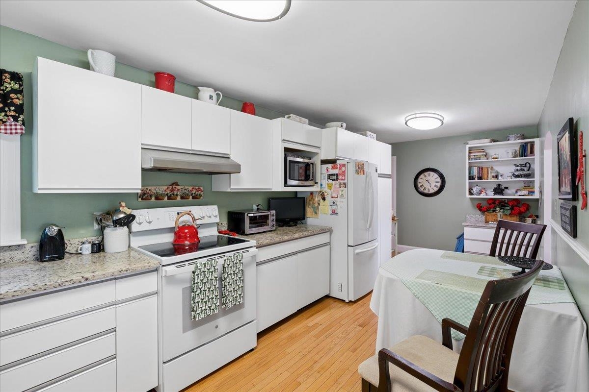 97 Old Rockingham Road Salem, NH 03079 - Photo 21 of 54