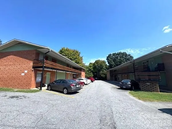 $895 | 260 Church Street Northeast, Unit 6, Concord, NC 28025