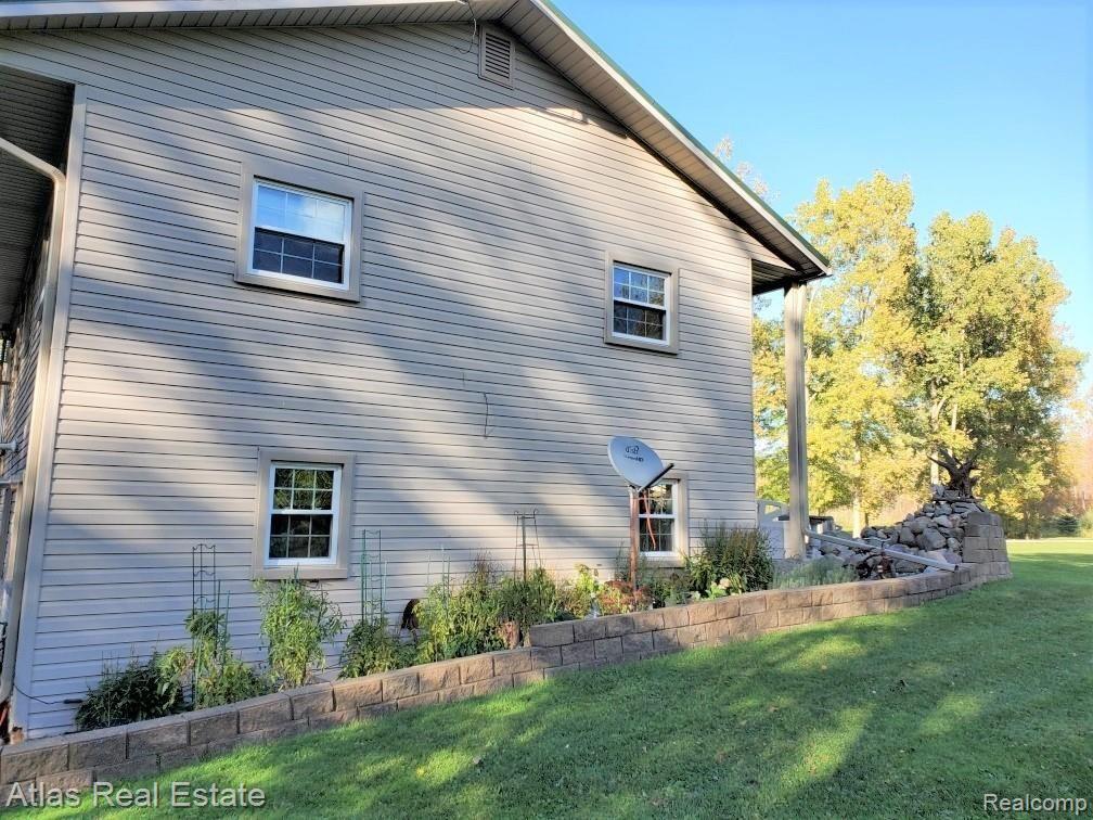 9386 Washburn Road Goodrich, MI 48438 - Photo 6 of 35 side.jpg