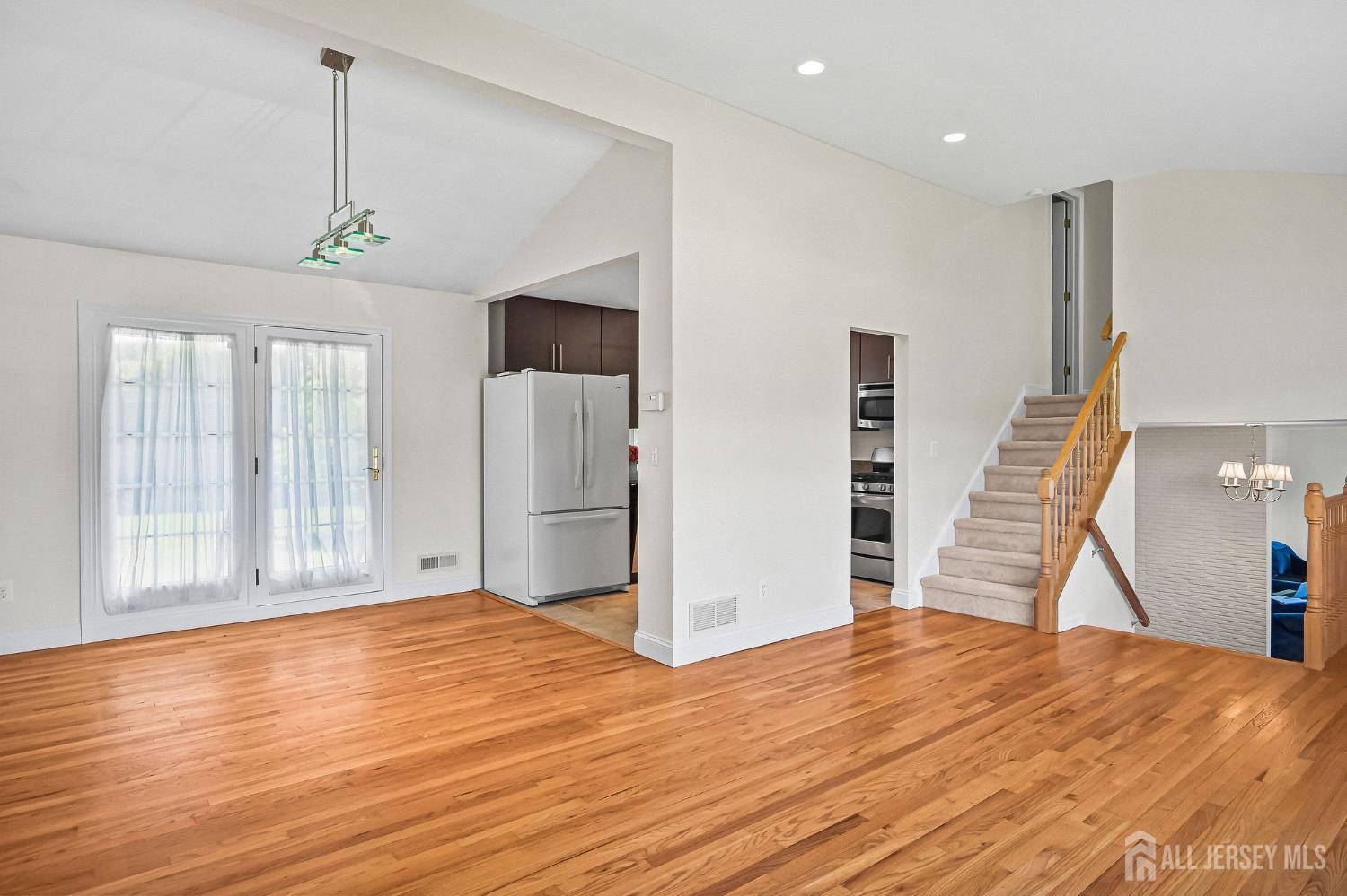 56 Corona Road East Brunswick, NJ 08816 - Photo 9 of 40