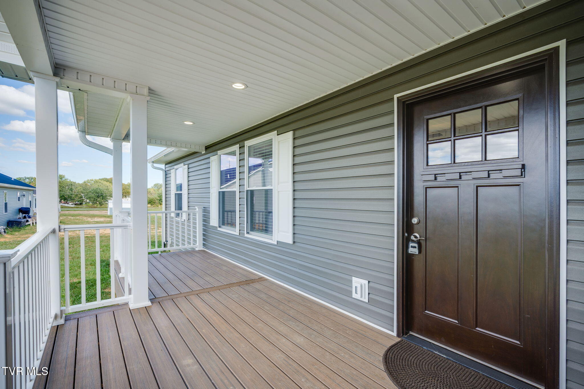 5960 Snapps Ferry Road Afton, TN 37616 - Photo 4 of 30 004