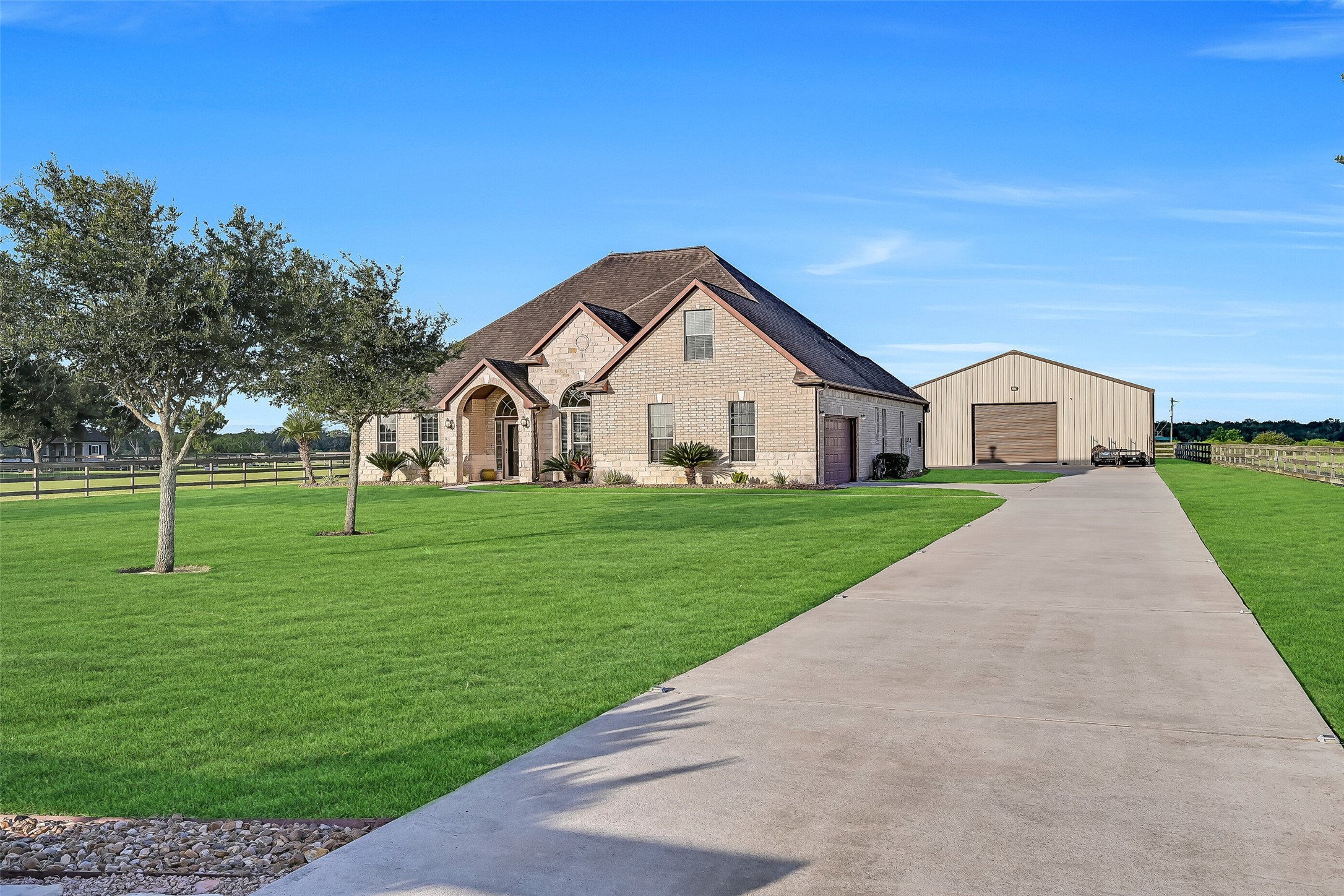 7611 Oak Alley Court Rosharon, TX 77583 - Photo 3 of 37