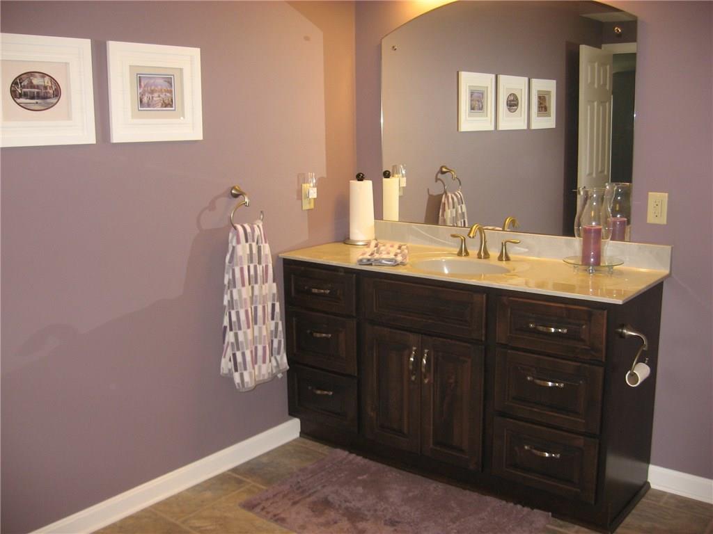 7 Sugar Run Road Eighty Four, PA 15330 - Photo 22 of 25 Lower level full bath with large closet.