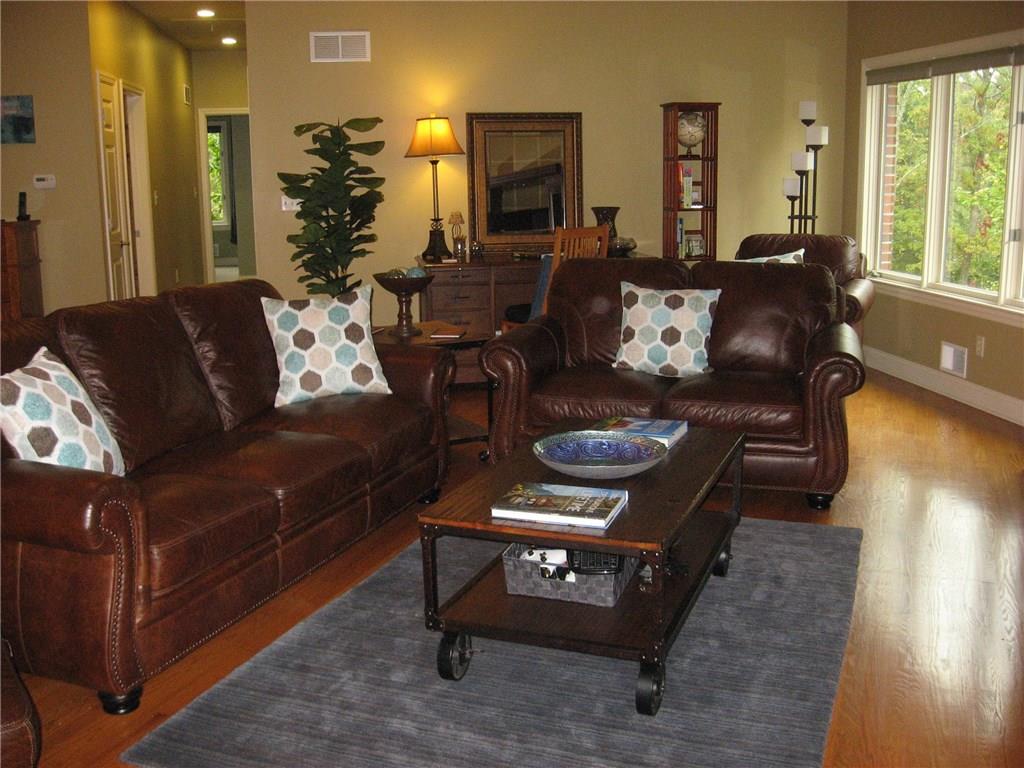 7 Sugar Run Road Eighty Four, PA 15330 - Photo 4 of 25 Tastefully decorated! Great room also has recessed lighting.