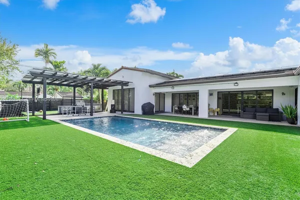 a view of outdoor space yard and patio