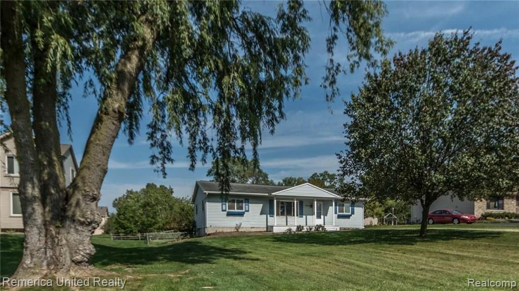 29520 Geraldine Road Farmington Hills, MI 48336 - Photo 41 of 44