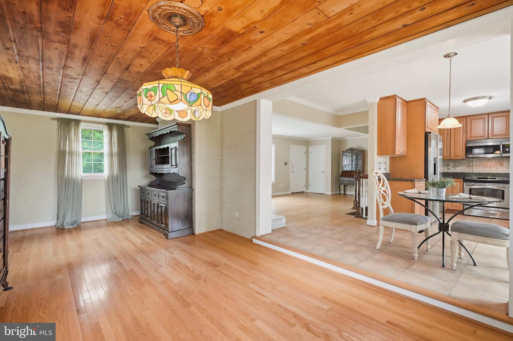 15605 Bond Mill Road Laurel, MD 20707 - Photo 13 of 36 Family room off kitchen