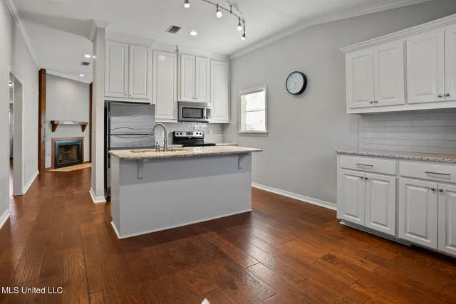 $195,000 | 54 Woodlake Drive, Brandon, MS 39047