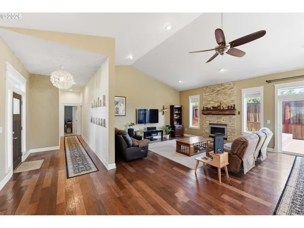 $595,000 | 1400 Holloway Mews, Coos Bay, OR 97420