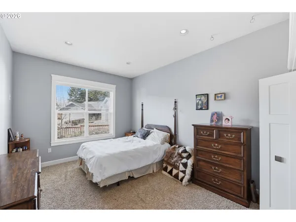 $595,000 | 1400 Holloway Mews, Coos Bay, OR 97420