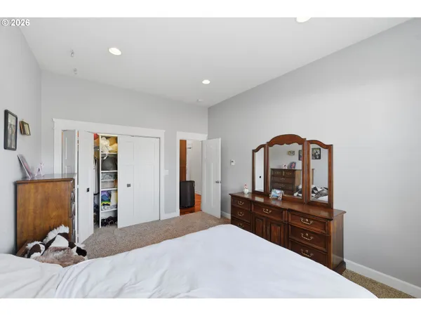 $595,000 | 1400 Holloway Mews, Coos Bay, OR 97420