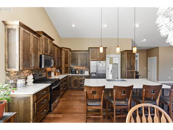 $595,000 | 1400 Holloway Mews, Coos Bay, OR 97420