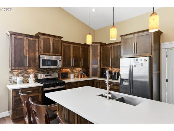 $595,000 | 1400 Holloway Mews, Coos Bay, OR 97420