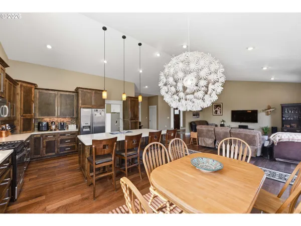 $595,000 | 1400 Holloway Mews, Coos Bay, OR 97420