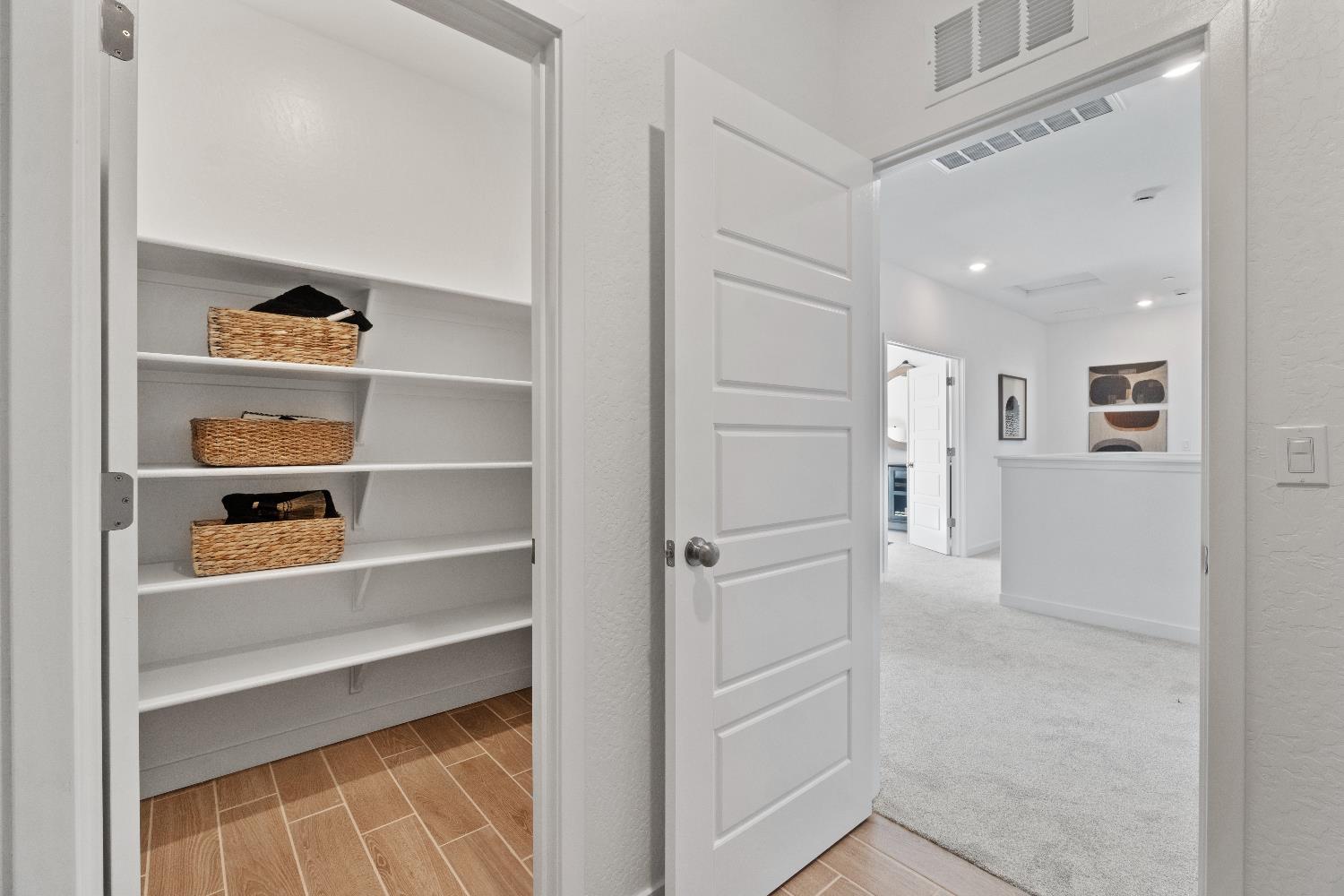 1052 Springtime Avenue Clovis, CA 93619 - Photo 24 of 36