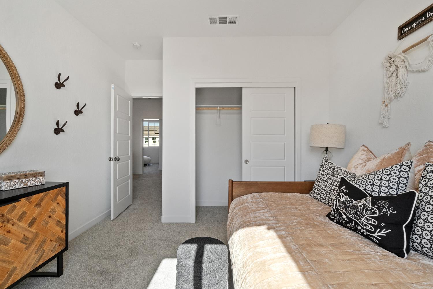 1052 Springtime Avenue Clovis, CA 93619 - Photo 34 of 36