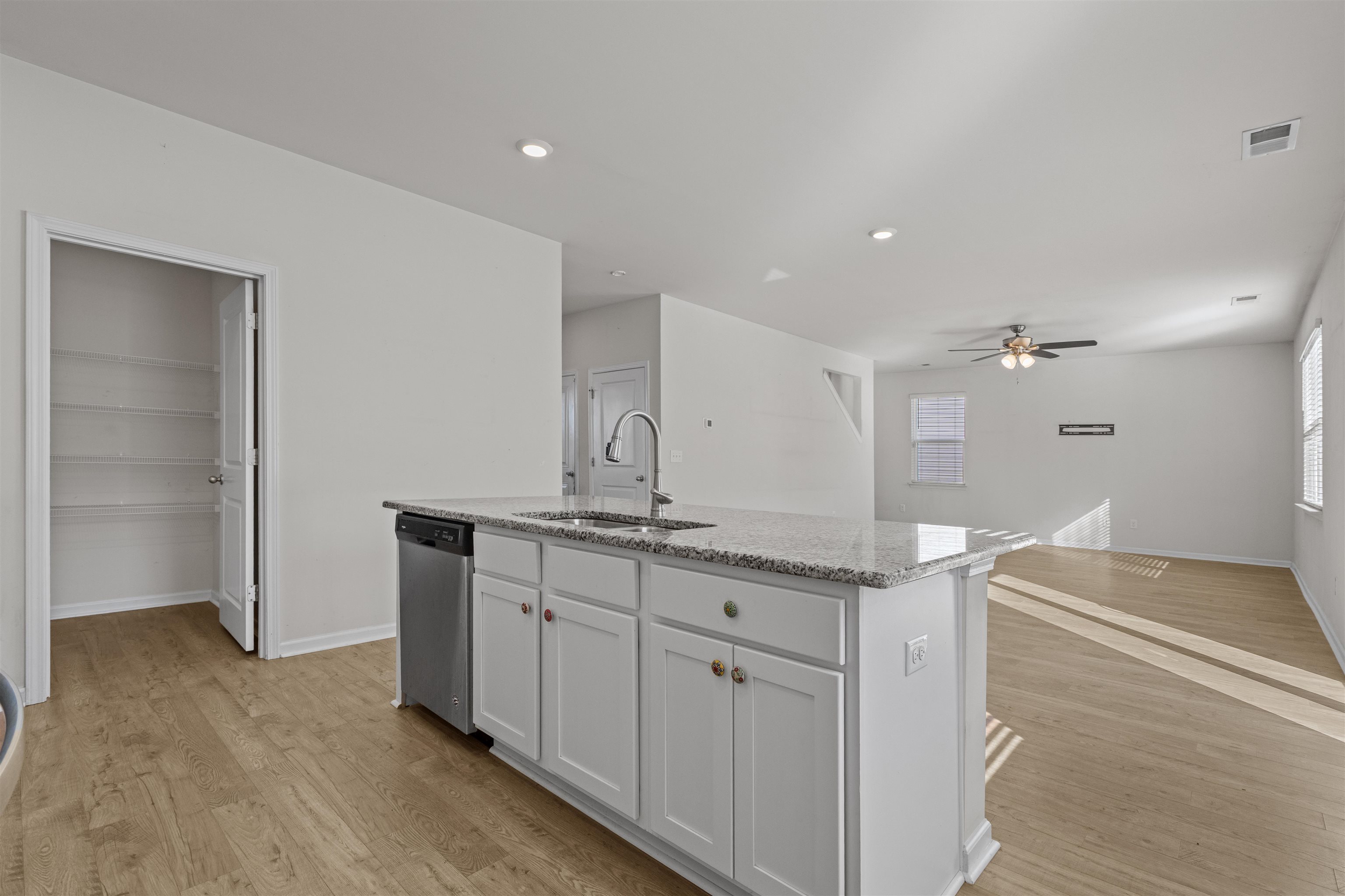 328 Emery Oak Drive Murrells Inlet, SC 29576 - Photo 11 of 40