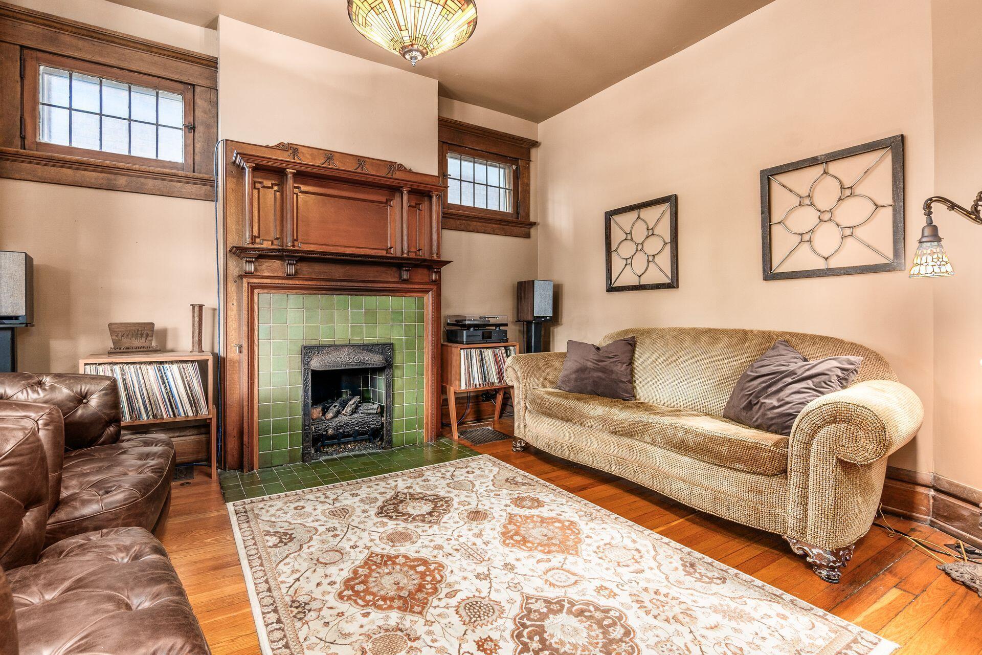 1412 Bryden Road Columbus, OH 43205 - Photo 17 of 87 Parlor room 2