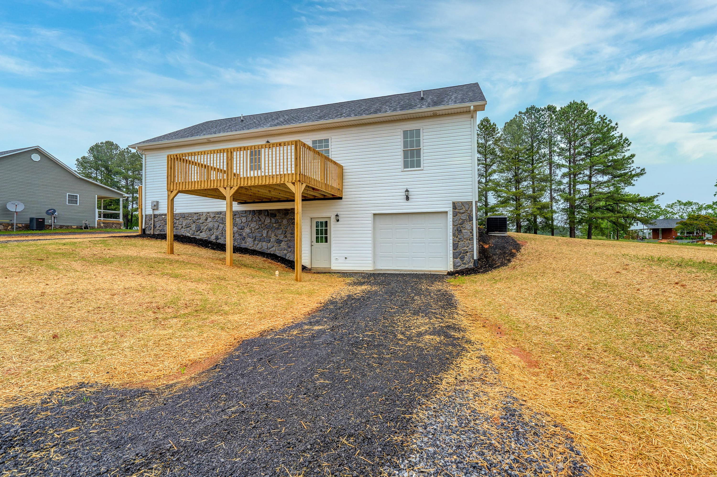 2559 Meadors Spur Road Moneta, VA 24121 - Photo 26 of 30 DSC00571_2_3_4_5-2