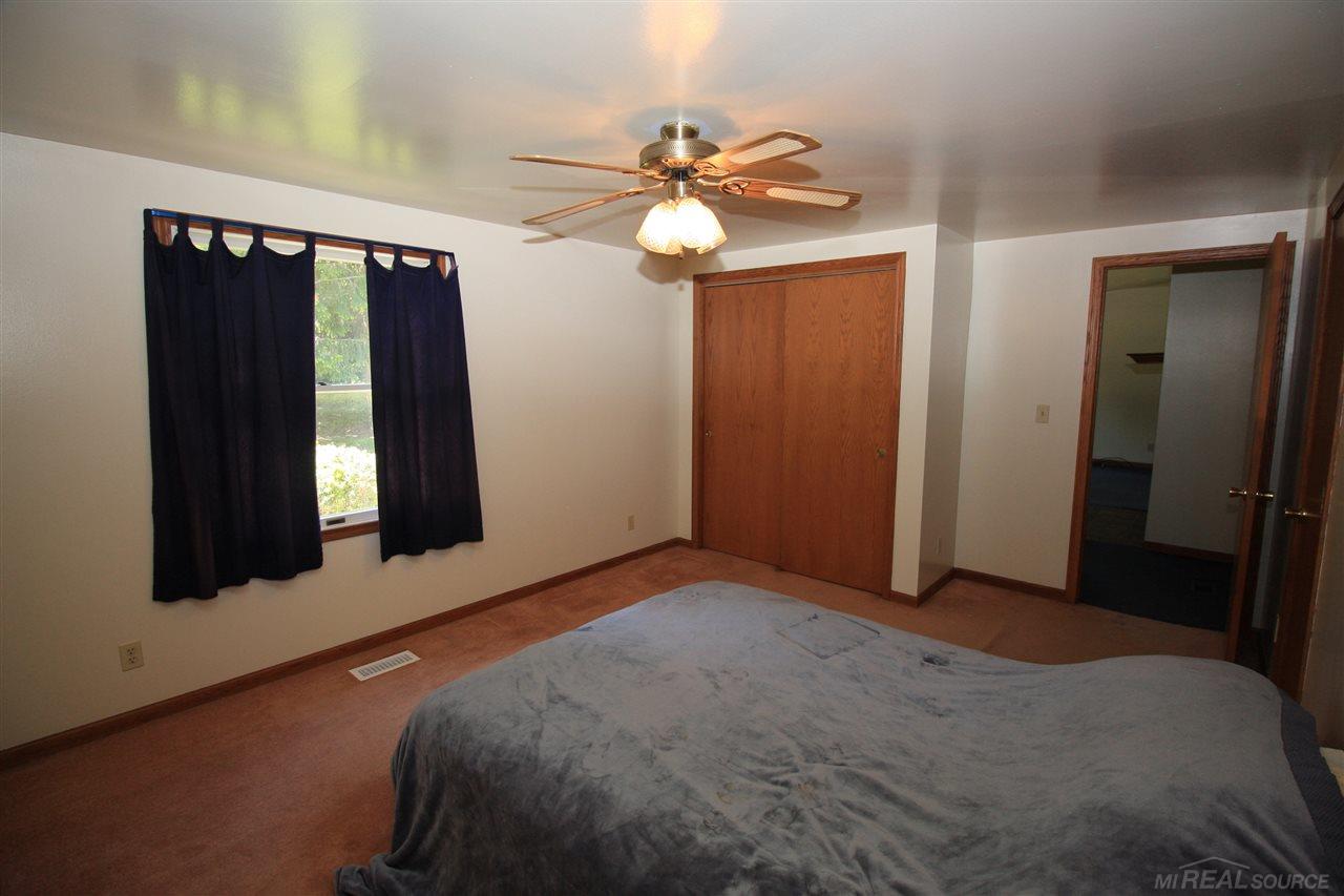 1878 South Boulevard Rochester, MI 48309 - Photo 12 of 21