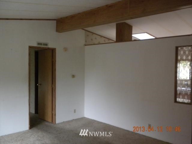 4124 Petersville Road Northeast Bremerton, WA 98310 - Photo 3 of 8 Gallery Image 3