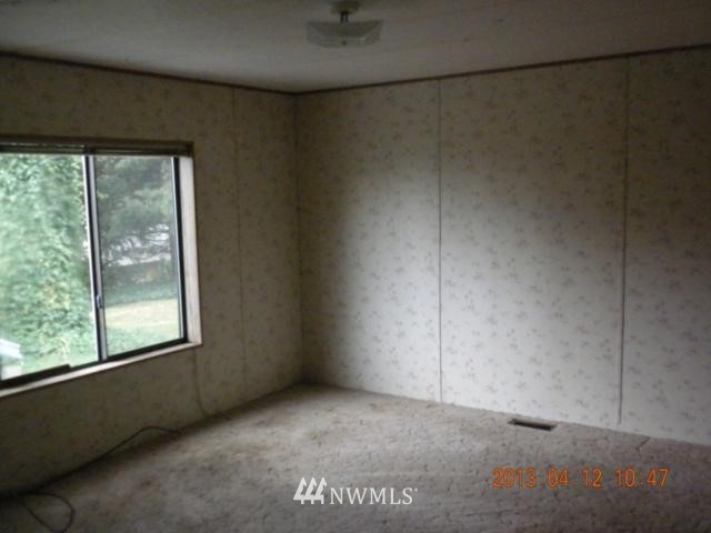 4124 Petersville Road Northeast Bremerton, WA 98310 - Photo 7 of 8 Gallery Image 7