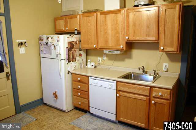 11 Stuart Avenue Hanover, PA 17331 - Photo 6 of 9 Gallery Image 6