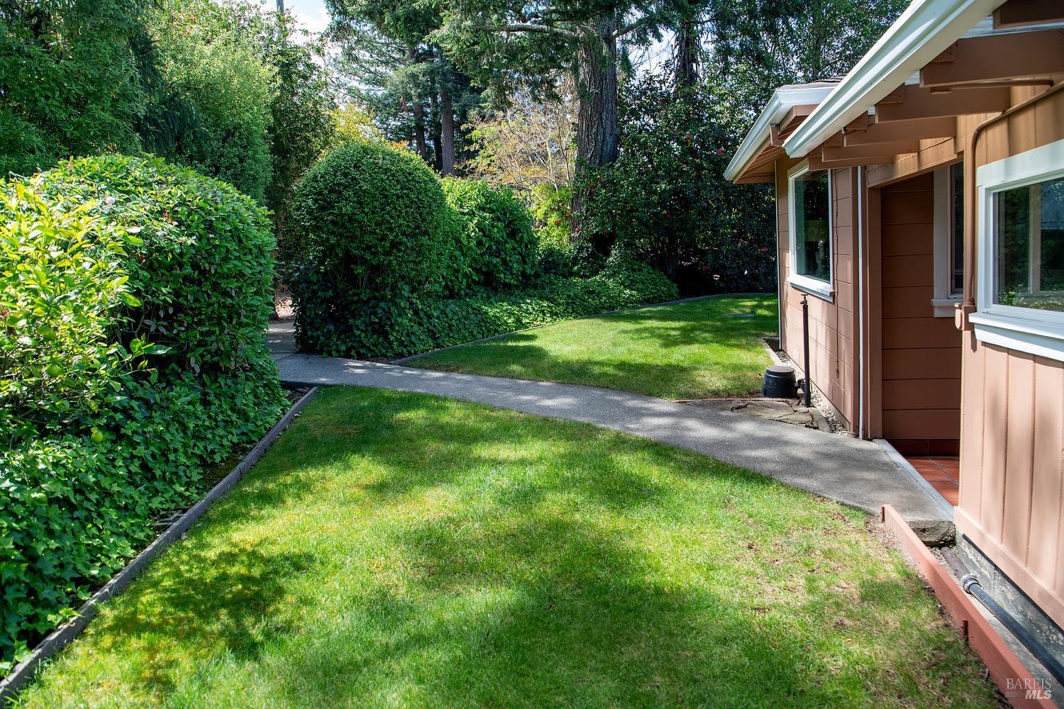 7949 Tocchini Street Sebastopol, CA 95472 - Photo 18 of 34