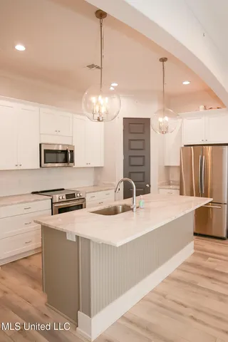 $425,000 | 216 Carre Court, Unit 14, Bay St. Louis, MS 39520