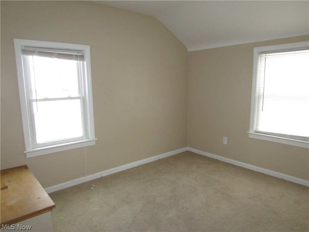 4891 Farnhurst Road Cleveland, OH 44124 - Photo 23 of 28