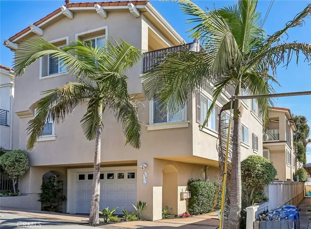 $11,000 | 656 7th Street, Hermosa Beach, CA 90254