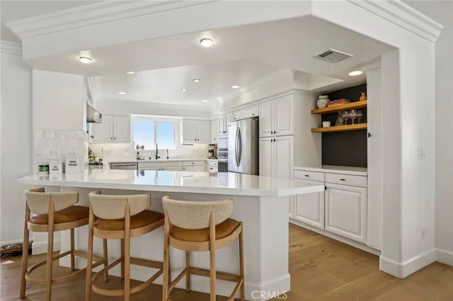 $11,000 | 656 7th Street, Hermosa Beach, CA 90254