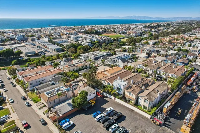 $11,000 | 656 7th Street, Hermosa Beach, CA 90254
