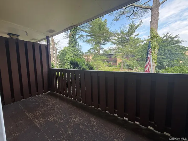 $2,300 | 103 Wiltshire Road, Unit D4, Scarsdale, NY 10583