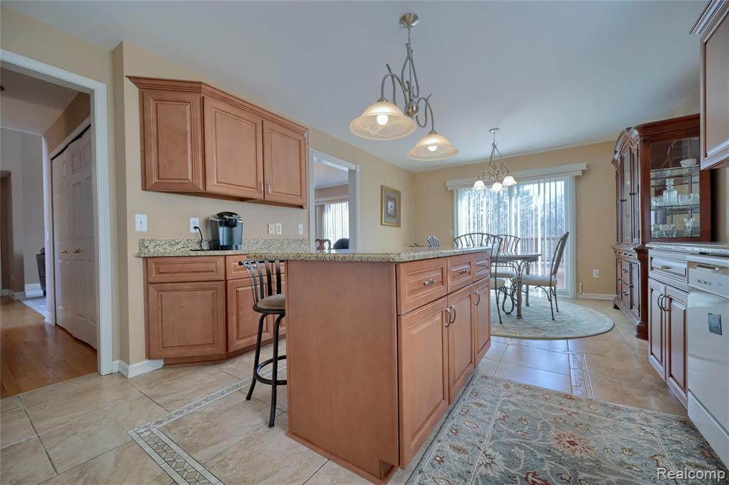 889 Rambling Drive Rochester Hills, MI 48307 - Photo 16 of 45