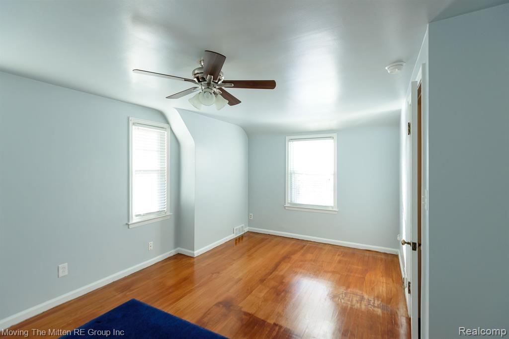 2008 Riverside Drive Trenton, MI 48183 - Photo 27 of 45