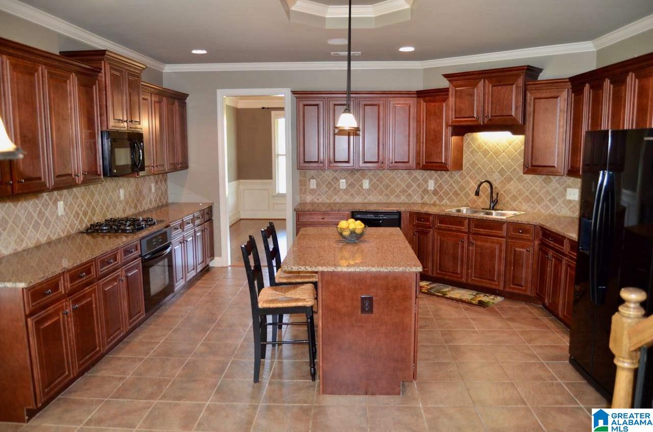 1030 Edgewater Lane Chelsea, AL 35043 - Photo 6 of 36 Gallery Image 6