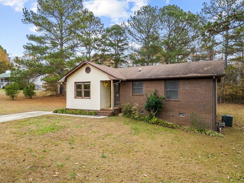 135 Earls Mill Road Seneca, SC 29678 - Photo 3 of 37 Gallery Image 3